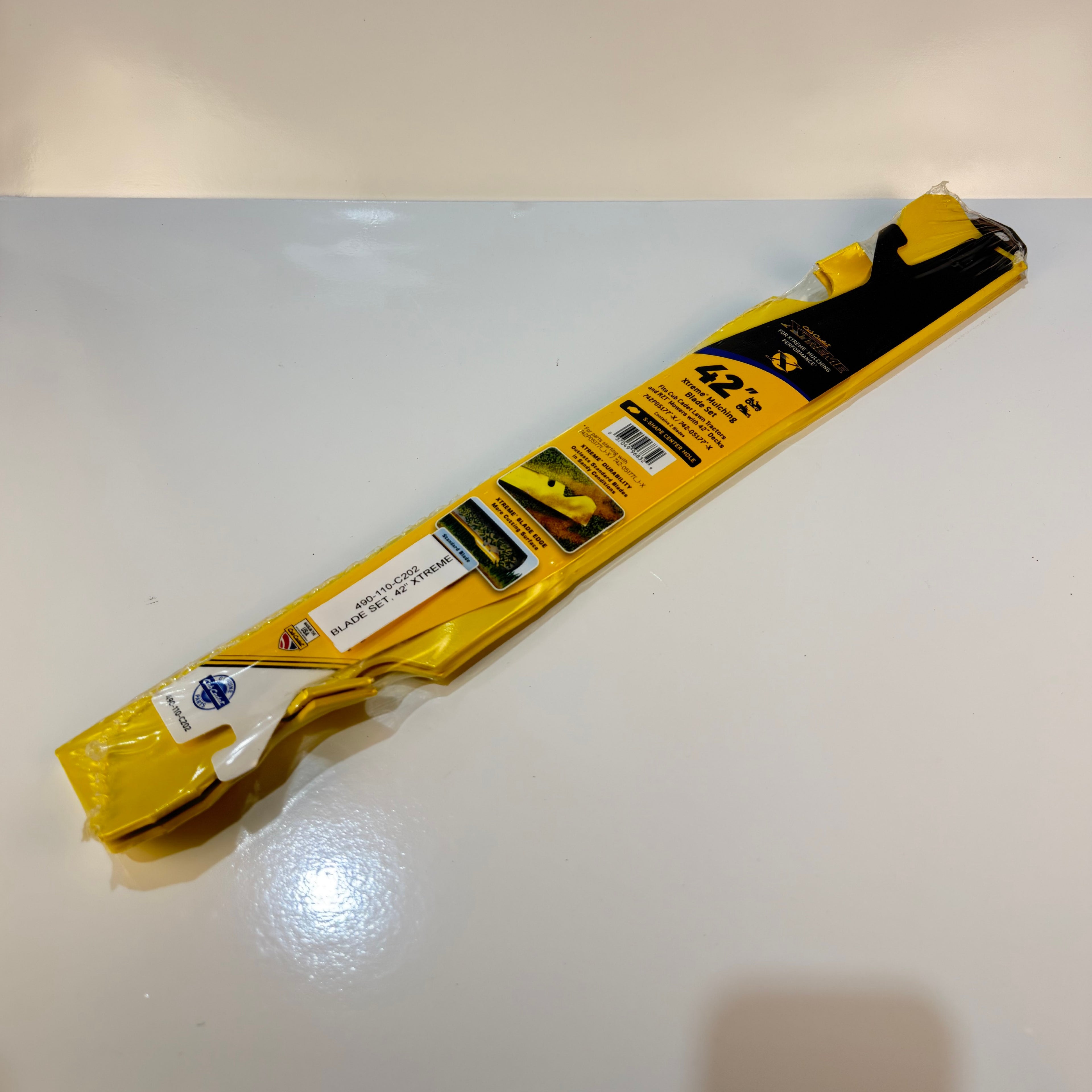 Cub Cadet  490-110-F202 - EXTREME BLADE SET FOR 42" CUTTING DECKS