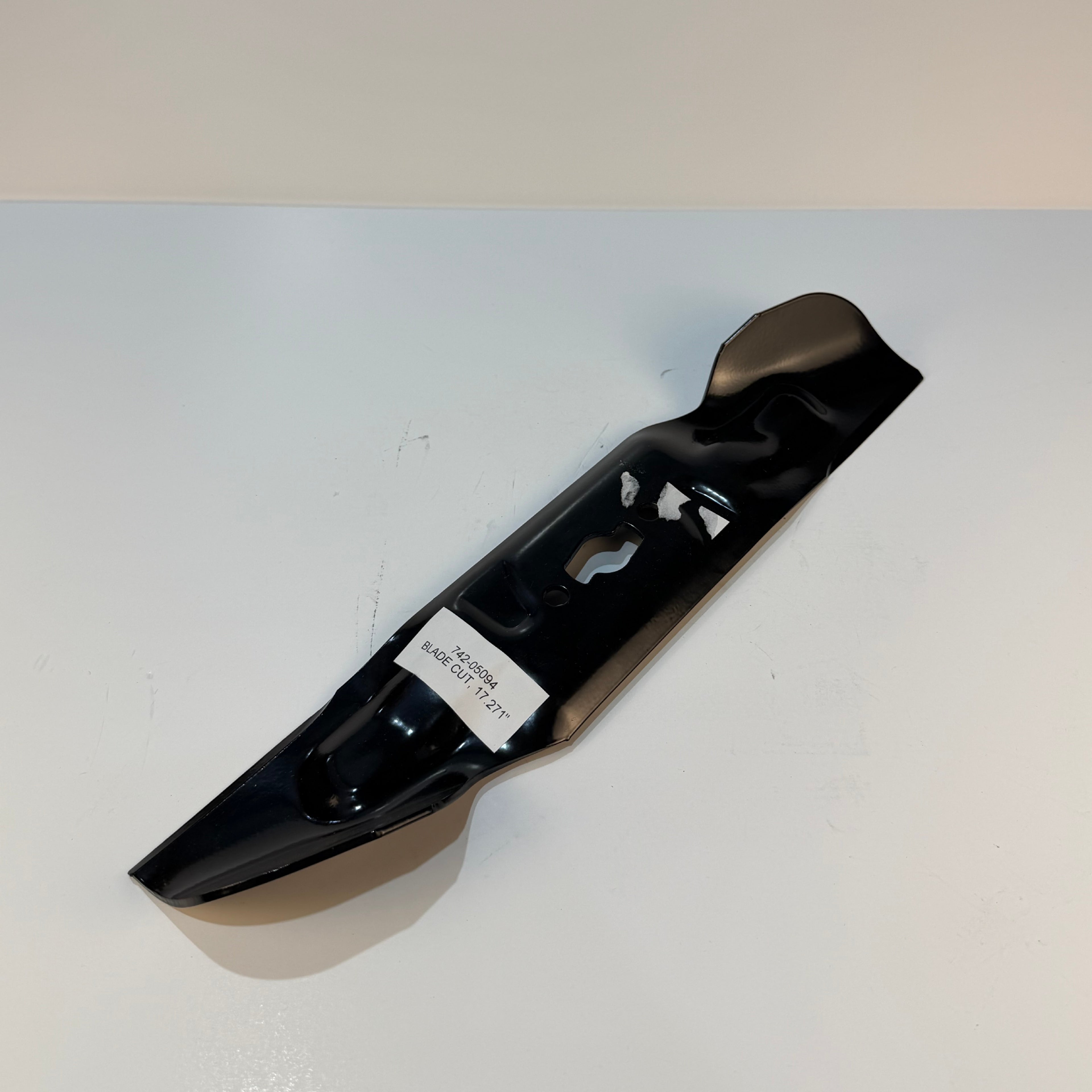 Cub Cadet  742P05094 - ULTRA HIGH LIFT BLADE FOR 50" CUTTING DECKS